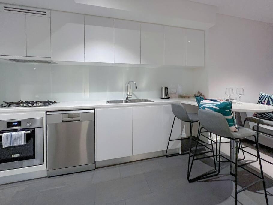 Amazing 2 Bedroom In Cbd! Brisbane Eksteriør bilde