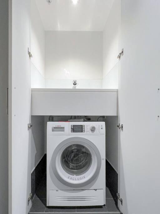 Amazing 2 Bedroom In Cbd! Brisbane Eksteriør bilde